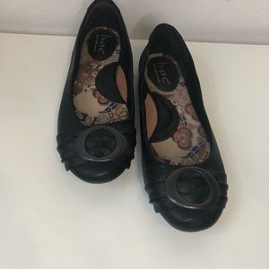 b.o.c womens vegan flats w/ metal toe detail sz 9